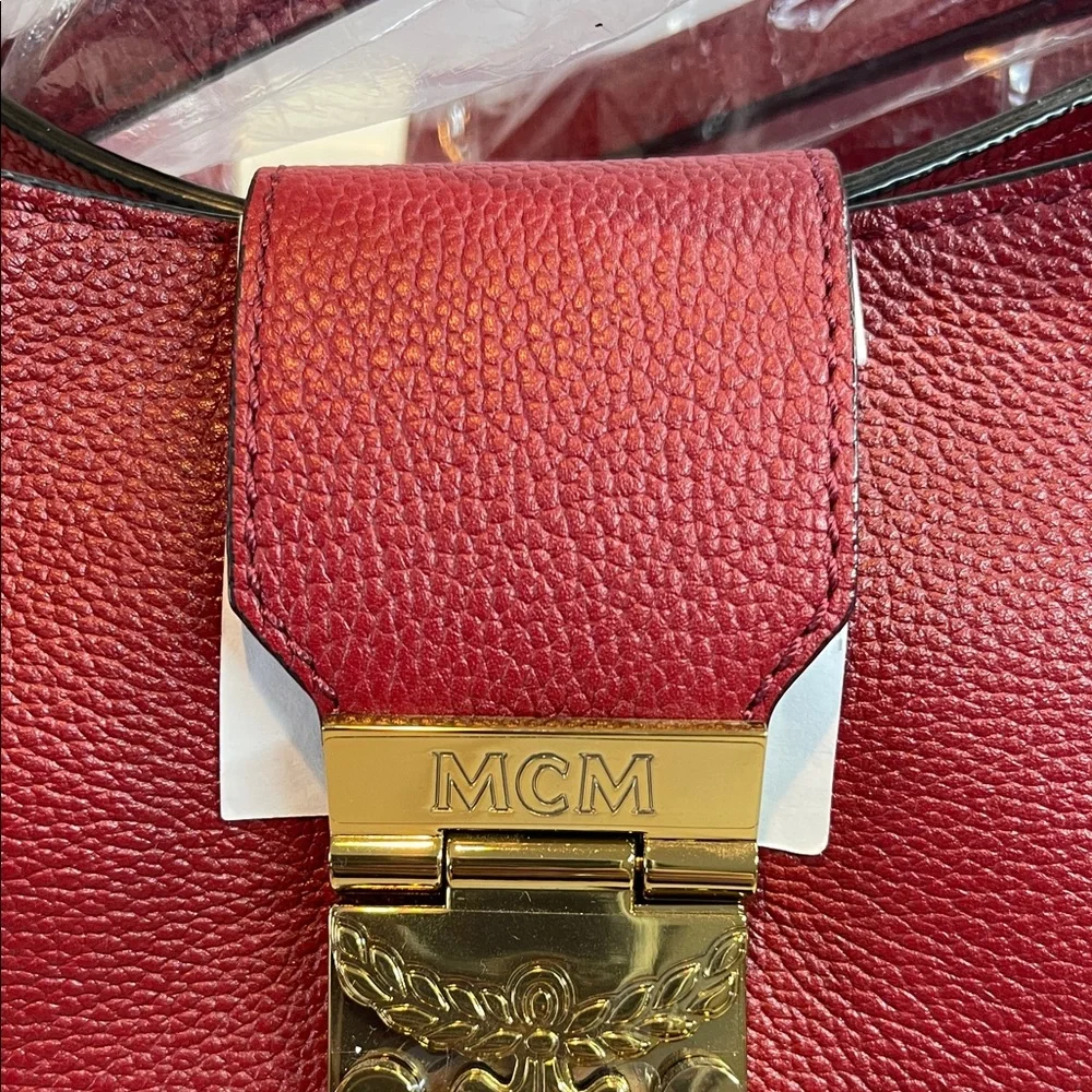 MCM Patricia Red Leather Hobo Shoulder bag - Picture 8 of 15